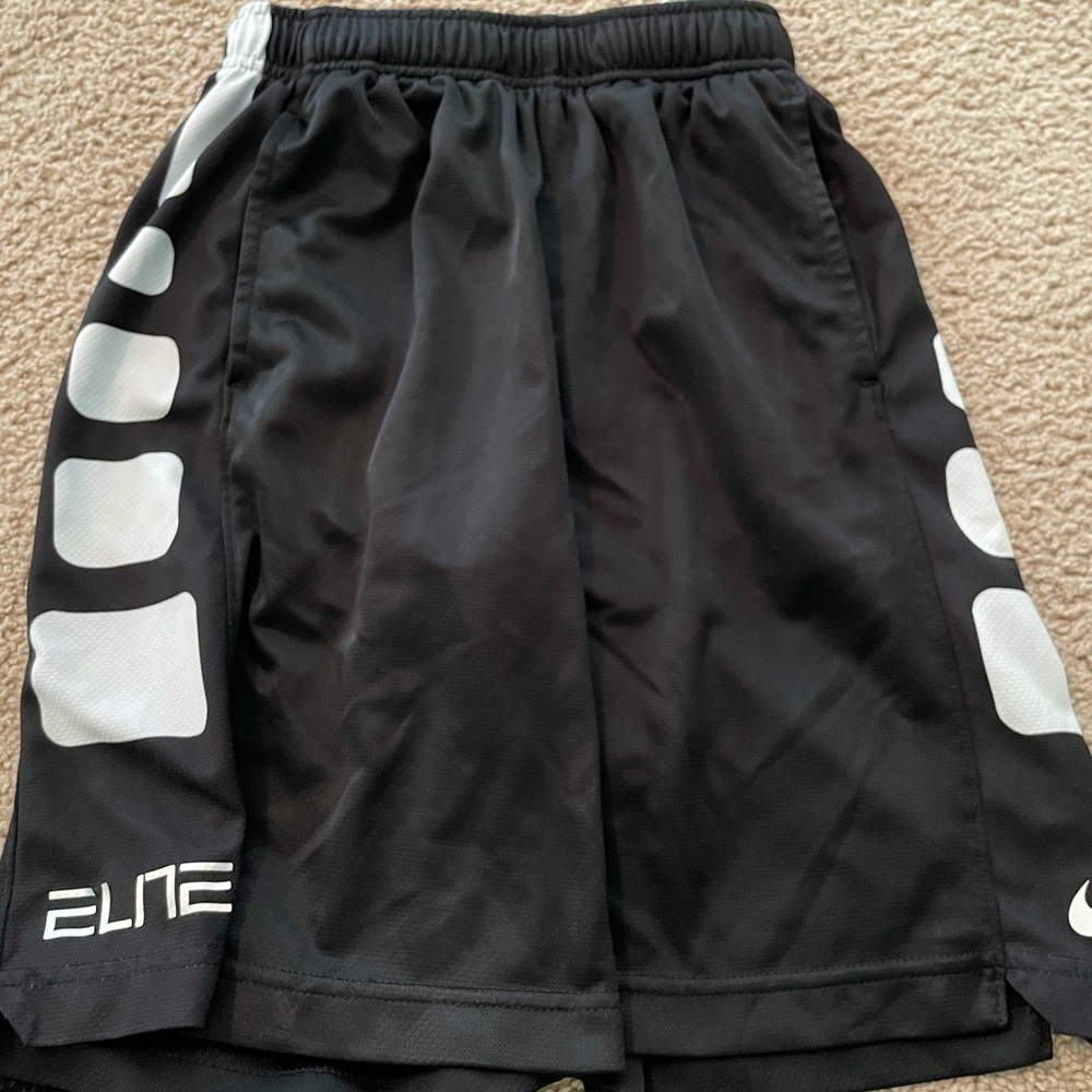 Kids Nike elite shorts